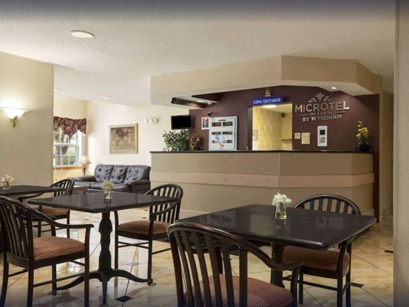 Microtel Inn By Wyndham Charlotte Airport Buitenkant foto