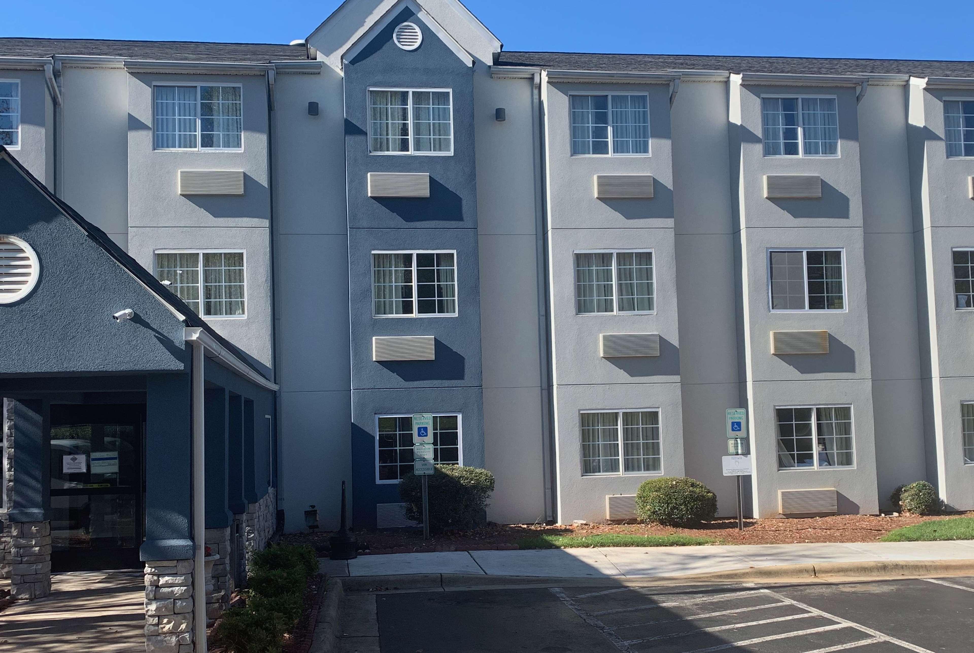 Microtel Inn By Wyndham Charlotte Airport Buitenkant foto