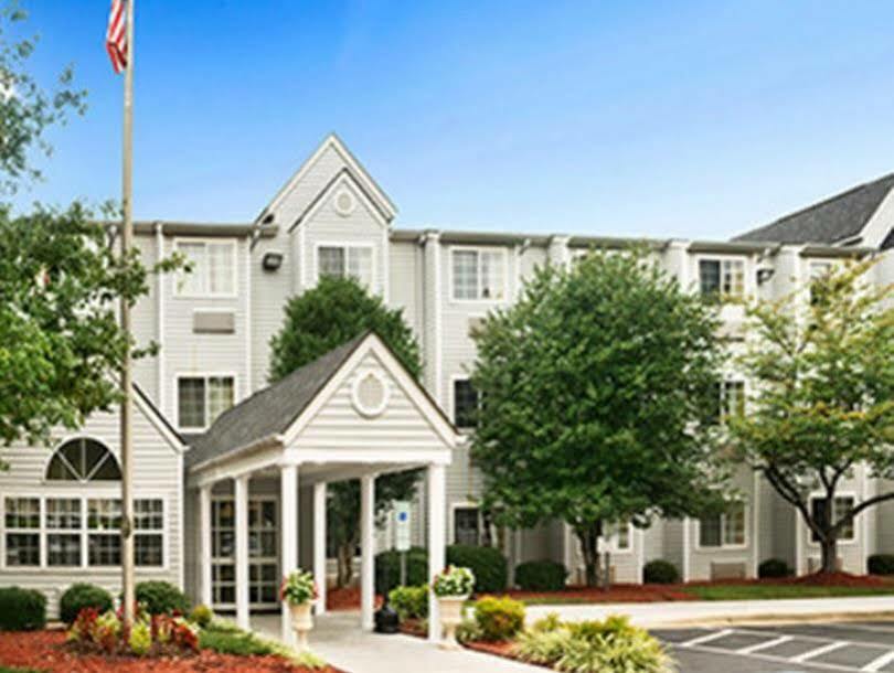 Microtel Inn By Wyndham Charlotte Airport Buitenkant foto
